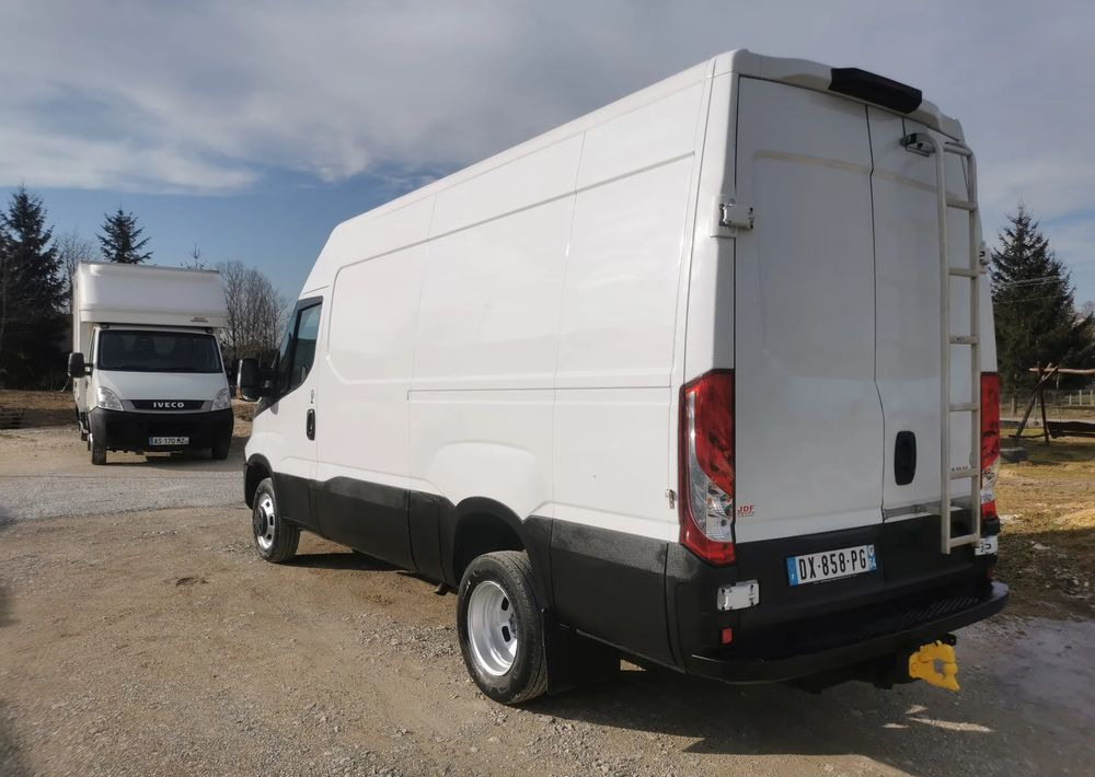 Iveco 35C13 Daily L3H2 bliźniak Klima 2.3-130KM 6-biegów Hak podwójne koła 35-130 L4H2 - فان: صور 5 Iveco 35C13 Daily L3H2 bliźniak Klima 2.3-130KM 6-biegów Hak podwójne koła 35-130 L4H2 - فان: صور 5