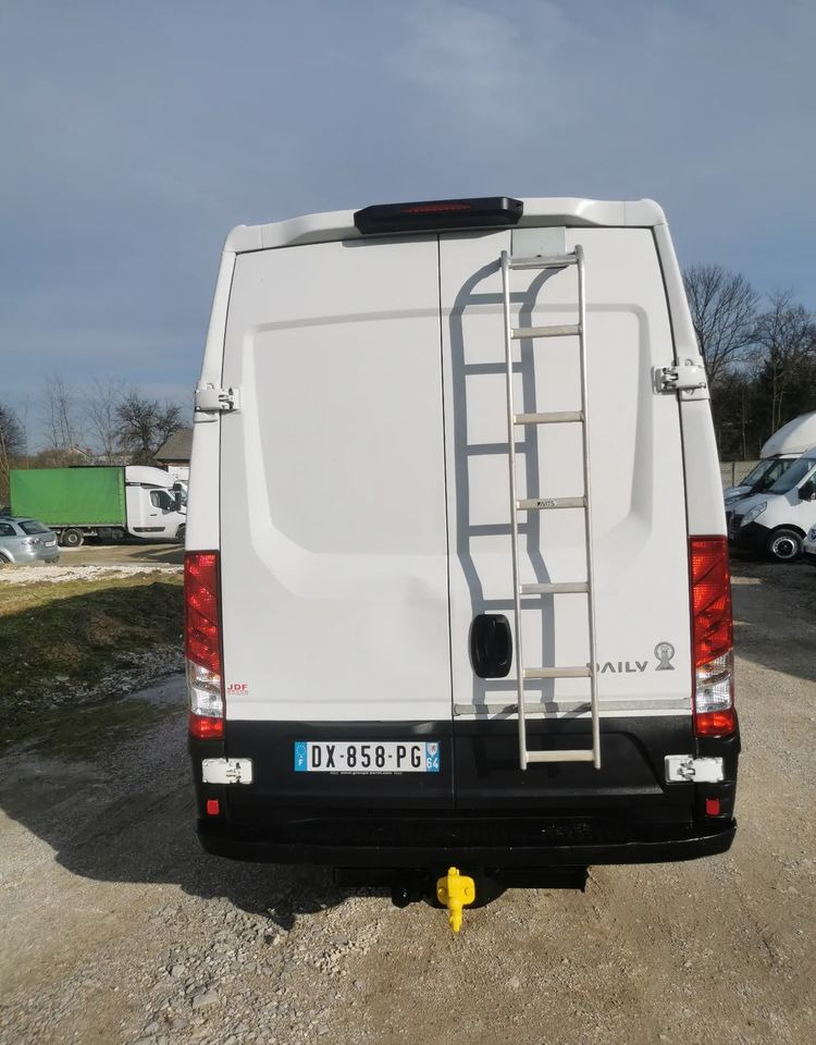 Iveco 35C13 Daily L3H2 bliźniak Klima 2.3-130KM 6-biegów Hak podwójne koła 35-130 L4H2 - فان: صور 4 Iveco 35C13 Daily L3H2 bliźniak Klima 2.3-130KM 6-biegów Hak podwójne koła 35-130 L4H2 - فان: صور 4