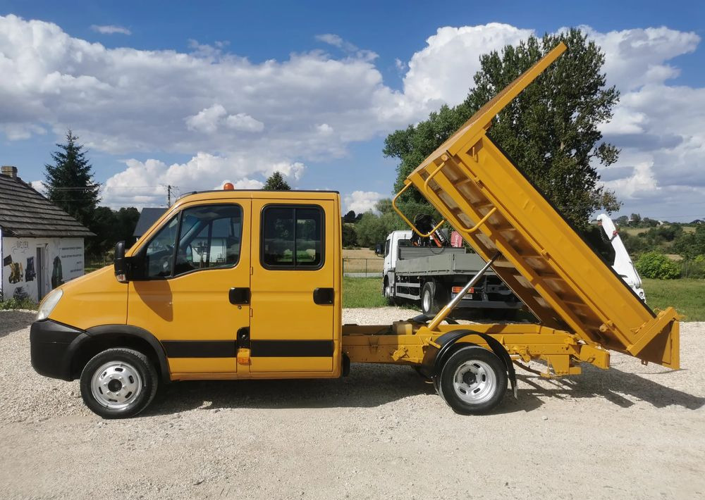 Iveco Daily 35C12 Brygadówka wywrotka Dubel hak kiper doka 35C13 - قلاب صغير: صور 3 Iveco Daily 35C12 Brygadówka wywrotka Dubel hak kiper doka 35C13 - قلاب صغير: صور 3