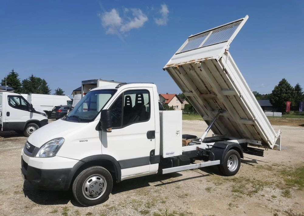 Iveco Daily 35C15 Kiper 3.0 - 150KM wywrotka Hak Bliźniak blokada mostu Klima - قلاب صغير: صور 2 Iveco Daily 35C15 Kiper 3.0 - 150KM wywrotka Hak Bliźniak blokada mostu Klima - قلاب صغير: صور 2