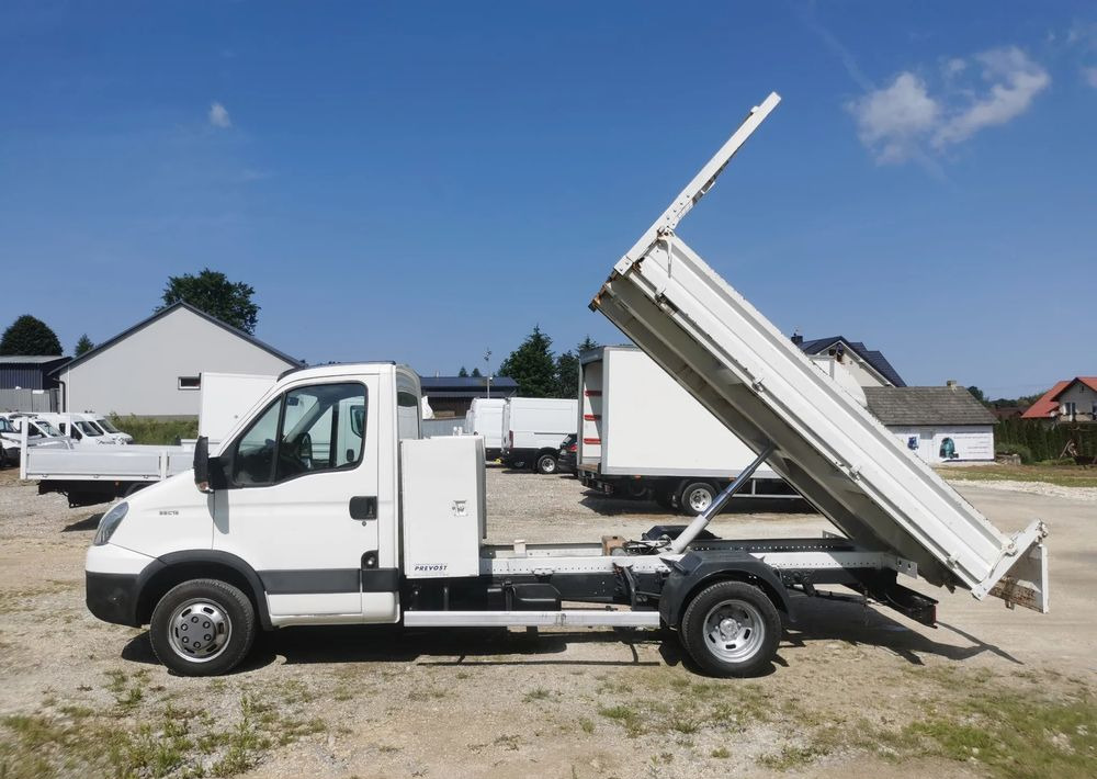 Iveco Daily 35C15 Kiper 3.0 - 150KM wywrotka Hak Bliźniak blokada mostu Klima - قلاب صغير: صور 3 Iveco Daily 35C15 Kiper 3.0 - 150KM wywrotka Hak Bliźniak blokada mostu Klima - قلاب صغير: صور 3