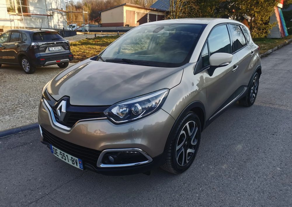 Renault Captur 0.9 Energy TCe Intens - سيارة دفع رباعي: صور 3 Renault Captur 0.9 Energy TCe Intens - سيارة دفع رباعي: صور 3