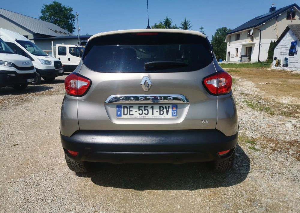 Renault Captur 0.9 Energy TCe Intens - سيارة دفع رباعي: صور 5 Renault Captur 0.9 Energy TCe Intens - سيارة دفع رباعي: صور 5
