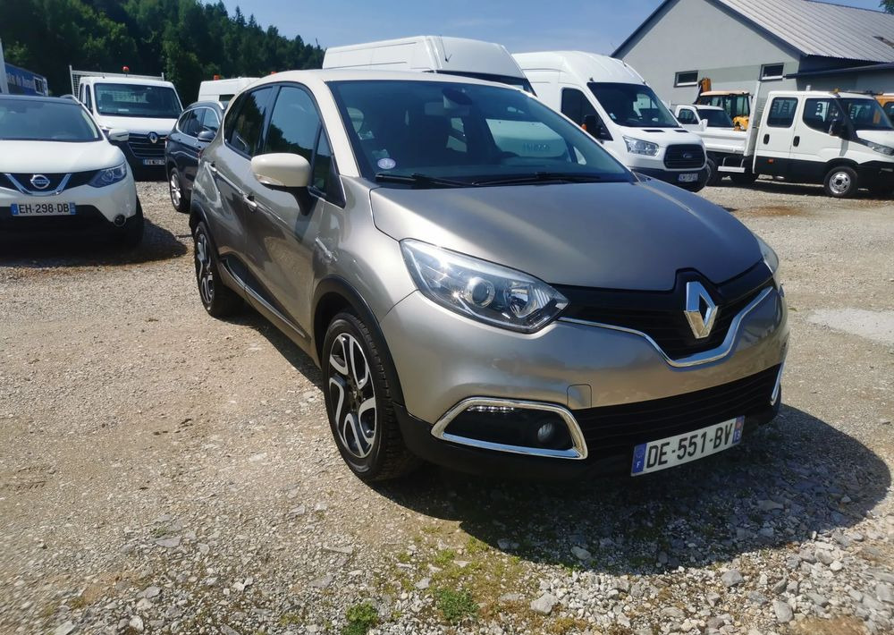 Renault Captur 0.9 Energy TCe Intens - سيارة دفع رباعي: صور 1 Renault Captur 0.9 Energy TCe Intens - سيارة دفع رباعي: صور 1