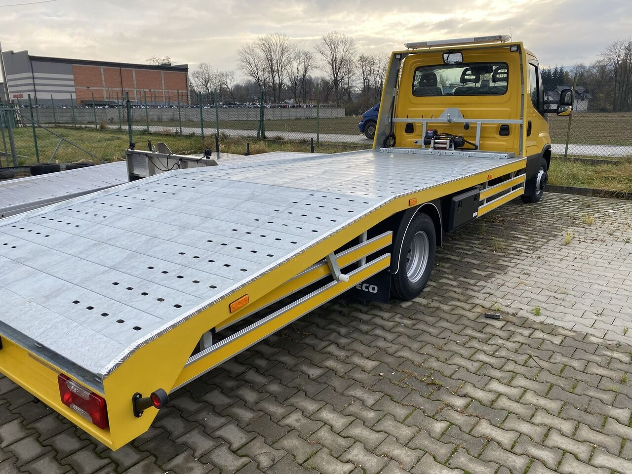 IVECO IVECO DAILY 70C18 laweta Hi-Matic - سيارة السحب للتصليح: صور 4 IVECO IVECO DAILY 70C18 laweta Hi-Matic - سيارة السحب للتصليح: صور 4