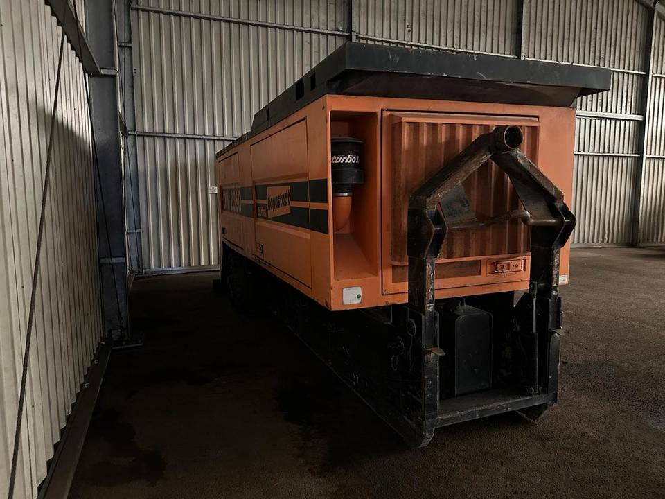 Doppstadt Schredder DW 2060 - آلة تمزيق صناعية: صور 3 Doppstadt Schredder DW 2060 - آلة تمزيق صناعية: صور 3