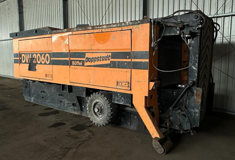 Doppstadt Schredder DW 2060 - آلة تمزيق صناعية: صور 2 Doppstadt Schredder DW 2060 - آلة تمزيق صناعية: صور 2