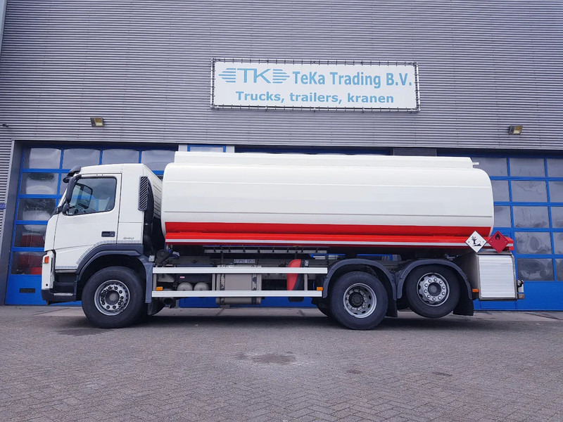 Volvo FM 9.340 Fuel 21.400 Liter 3 Comp Euro 3 - شاحنة صهريج: صور 3 Volvo FM 9.340 Fuel 21.400 Liter 3 Comp Euro 3 - شاحنة صهريج: صور 3
