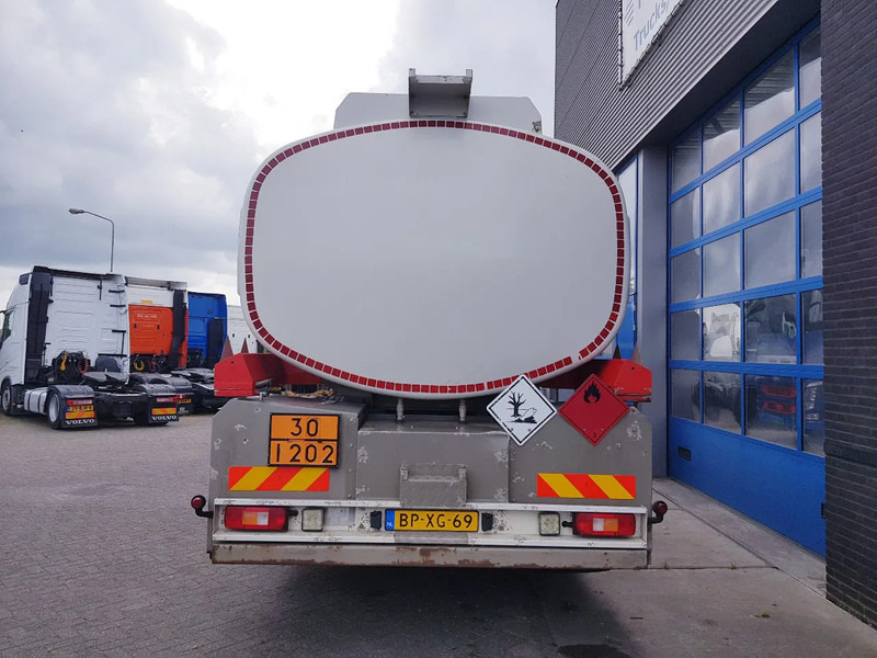 Volvo FM 9.340 Fuel 21.400 Liter 3 Comp Euro 3 - شاحنة صهريج: صور 5 Volvo FM 9.340 Fuel 21.400 Liter 3 Comp Euro 3 - شاحنة صهريج: صور 5