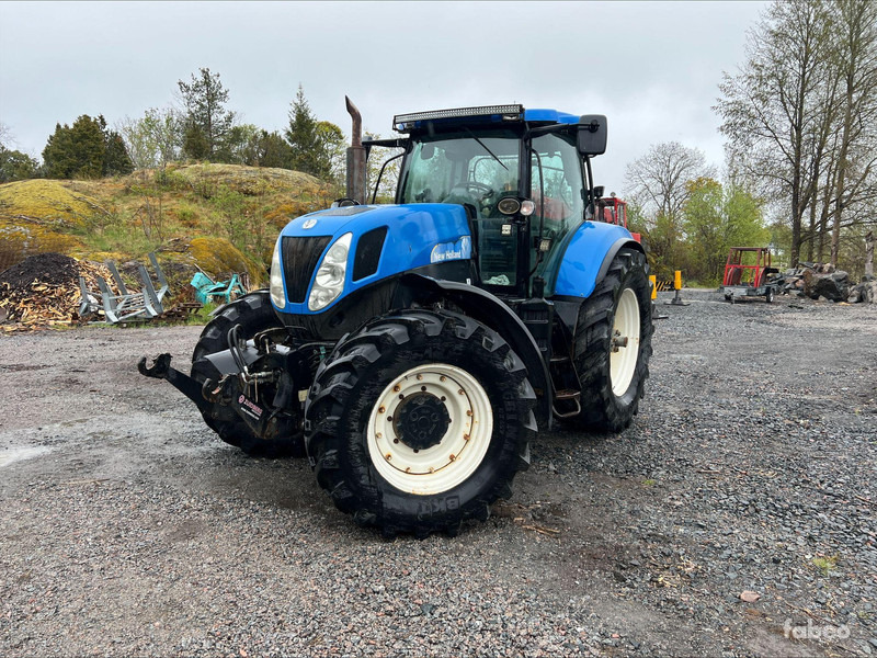 New Holland T7040 - جرار: صور 1 New Holland T7040 - جرار: صور 1