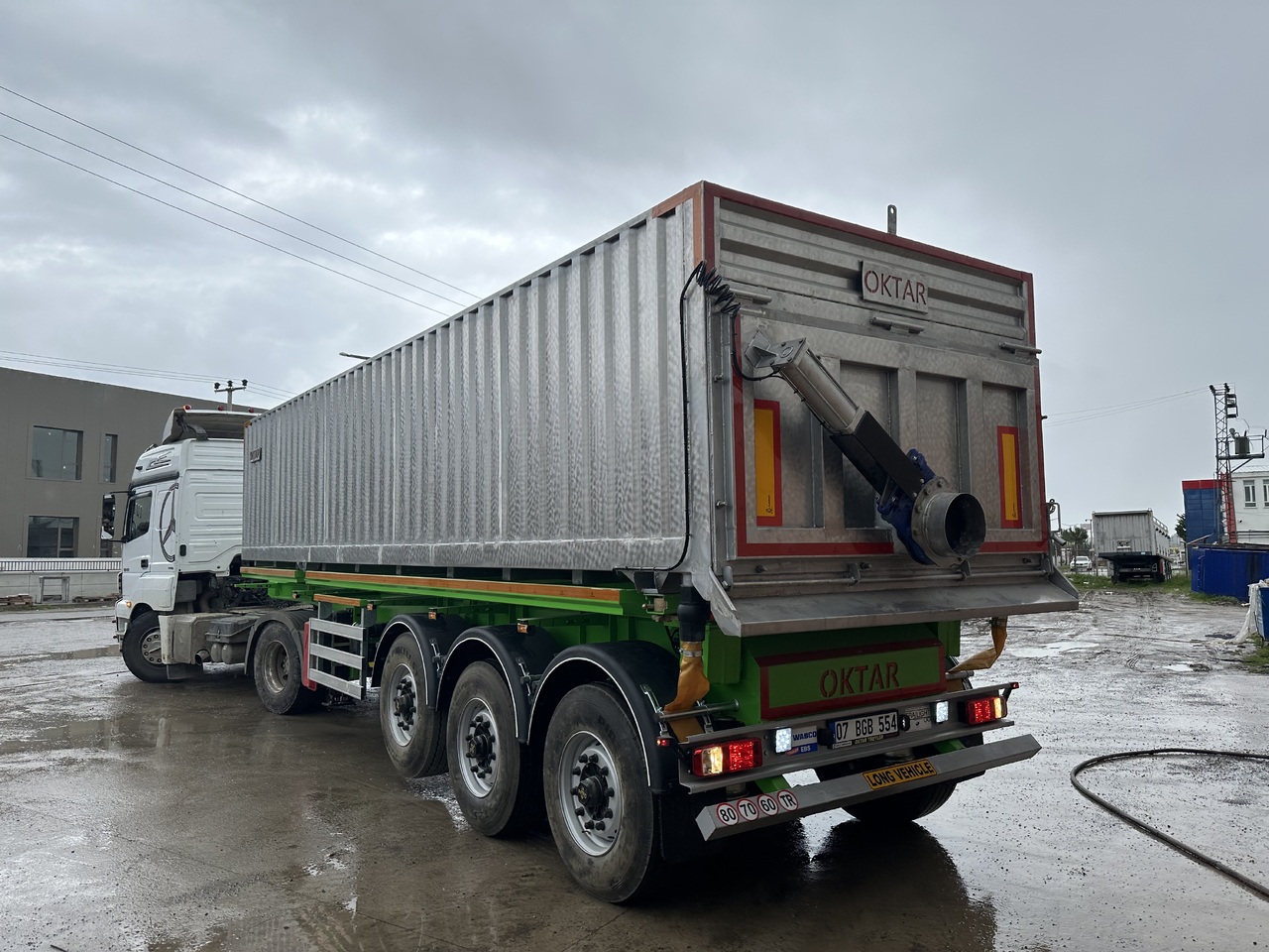 جديد نصف مقطورة صهريج OKTAR TREYLER 2025: صور 8