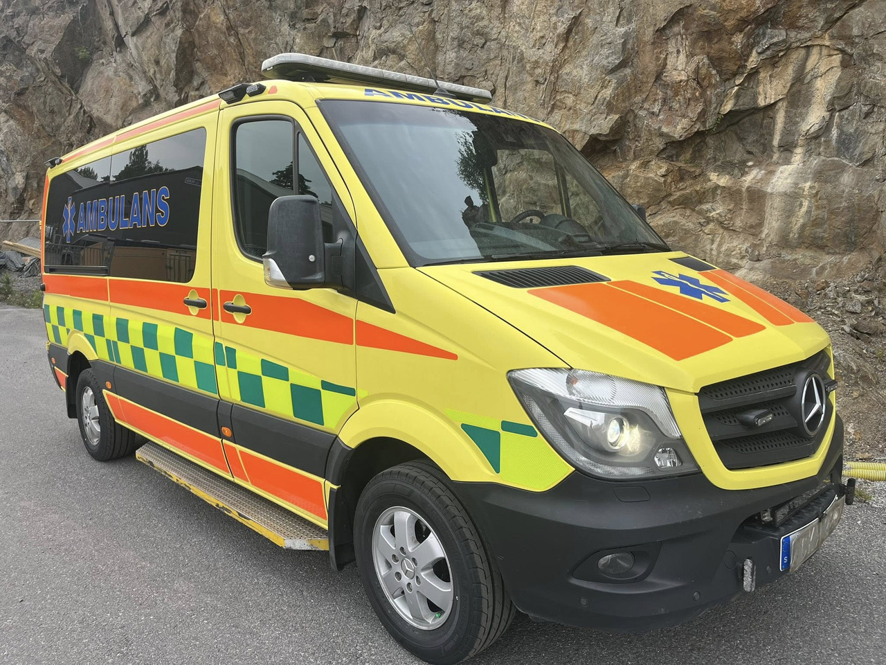 MERCEDES-BENZ Sprinter 319 - AMBULANCE - سيارة إسعاف: صور 5 MERCEDES-BENZ Sprinter 319 - AMBULANCE - سيارة إسعاف: صور 5