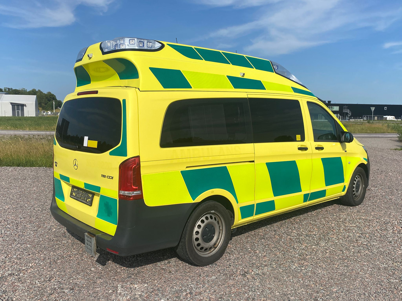 MERCEDES-BENZ Vito 119 4x4 - Ambulans / AMBULANCE - سيارة إسعاف: صور 2 MERCEDES-BENZ Vito 119 4x4 - Ambulans / AMBULANCE - سيارة إسعاف: صور 2