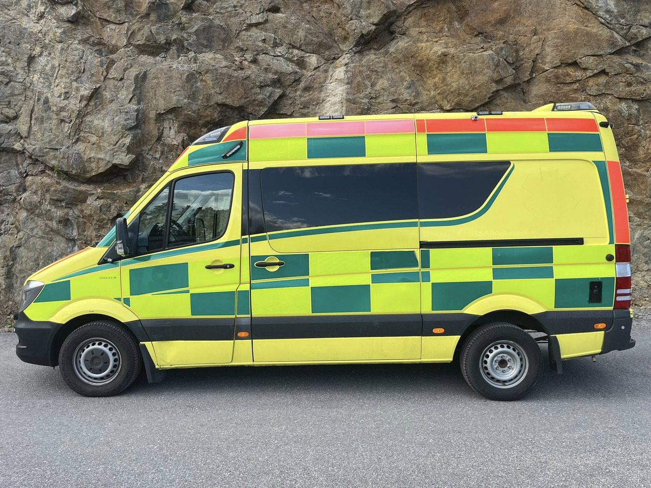 Mercedes-Benz Sprinter 319 - AMBULANCE / Krankenwagen / Ambulancia - سيارة إسعاف: صور 5 Mercedes-Benz Sprinter 319 - AMBULANCE / Krankenwagen / Ambulancia - سيارة إسعاف: صور 5