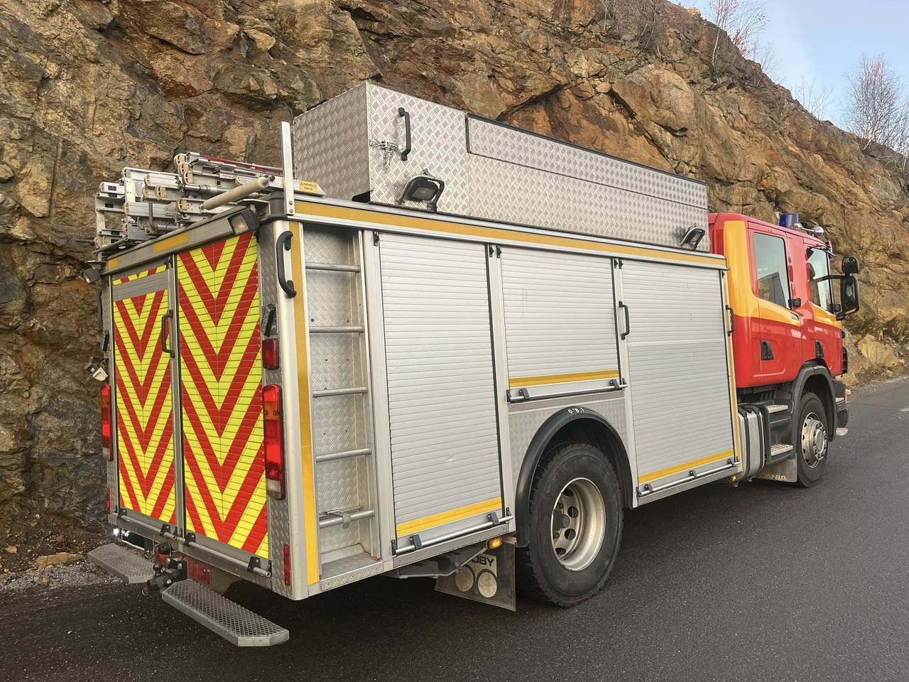 SCANIA P94GB 4x2 NZ310 - Fire engine - المطافئ: صور 2 SCANIA P94GB 4x2 NZ310 - Fire engine - المطافئ: صور 2