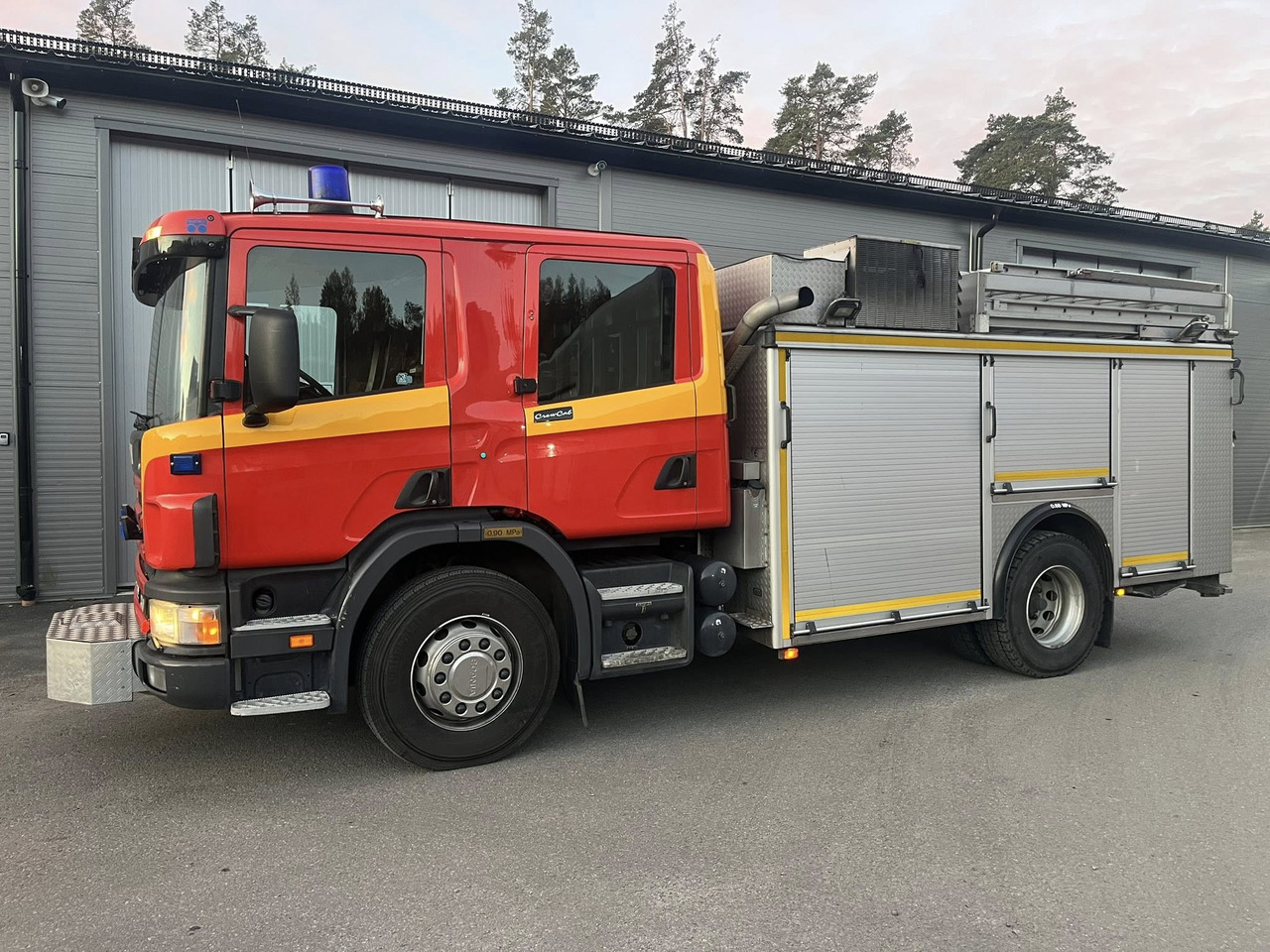 SCANIA P94GB 4x2 NZ310 - Fire engine - المطافئ: صور 3 SCANIA P94GB 4x2 NZ310 - Fire engine - المطافئ: صور 3