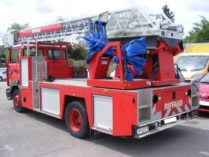 Renault Midliner M180 Drehleiter Feuerwehr EPSA23.5 1999 - مصاعد الازدهار محمولة على شاحنة: صور 5 Renault Midliner M180 Drehleiter Feuerwehr EPSA23.5 1999 - مصاعد الازدهار محمولة على شاحنة: صور 5