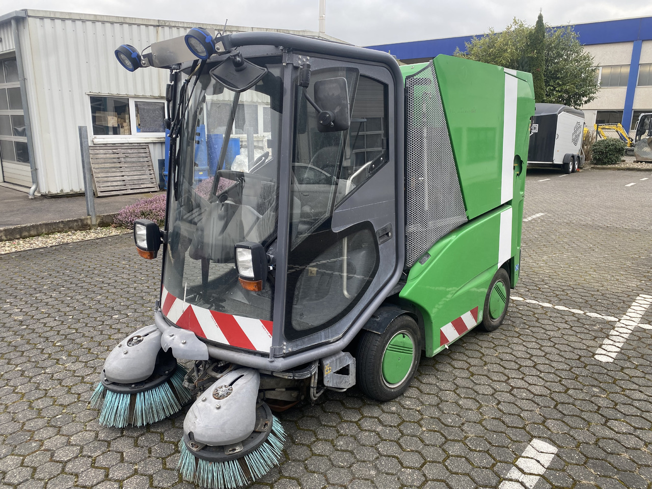 TENNANT Green Machines 500 ZE electric 500 ZE - سياره كنس شوارع: صور 1 TENNANT Green Machines 500 ZE electric 500 ZE - سياره كنس شوارع: صور 1