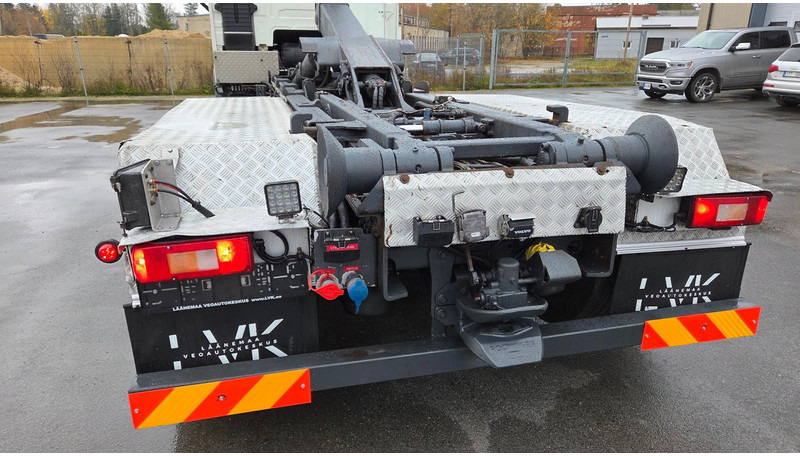 Volvo FH500 6X2 - شاحنة ذات الخطاف: صور 5 Volvo FH500 6X2 - شاحنة ذات الخطاف: صور 5