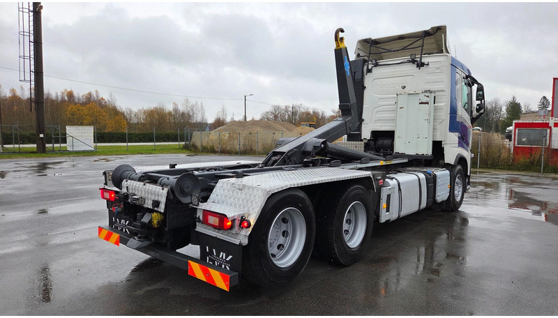 Volvo FH500 6X2 - شاحنة ذات الخطاف: صور 3 Volvo FH500 6X2 - شاحنة ذات الخطاف: صور 3