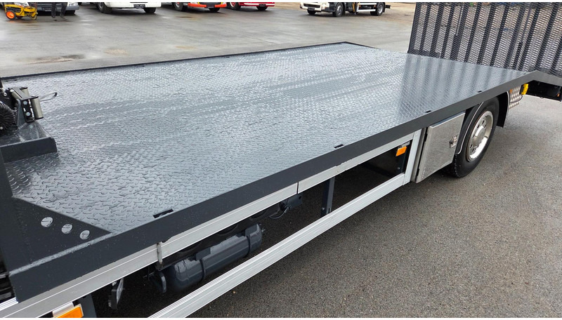 Volvo FL250 4X2 - شاحنة نقل سيارات شاحنة: صور 5 Volvo FL250 4X2 - شاحنة نقل سيارات شاحنة: صور 5