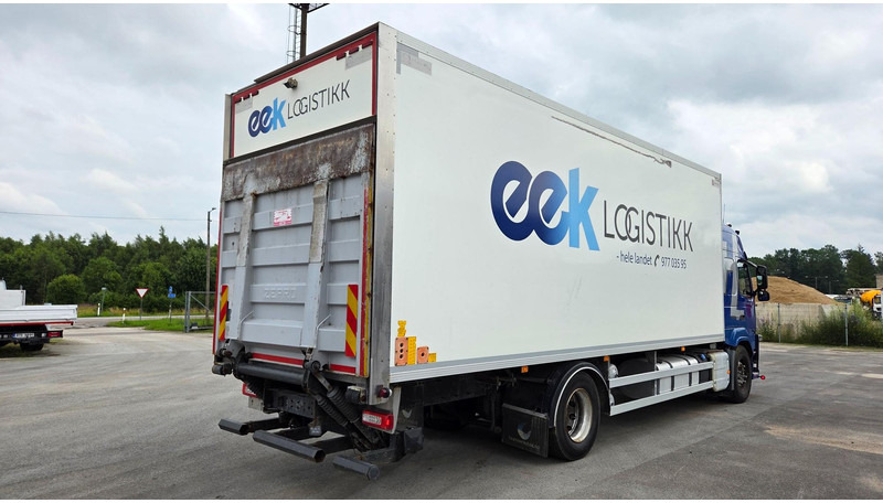 Volvo FM330 4X2 - بصندوق مغلق شاحنة: صور 3 Volvo FM330 4X2 - بصندوق مغلق شاحنة: صور 3