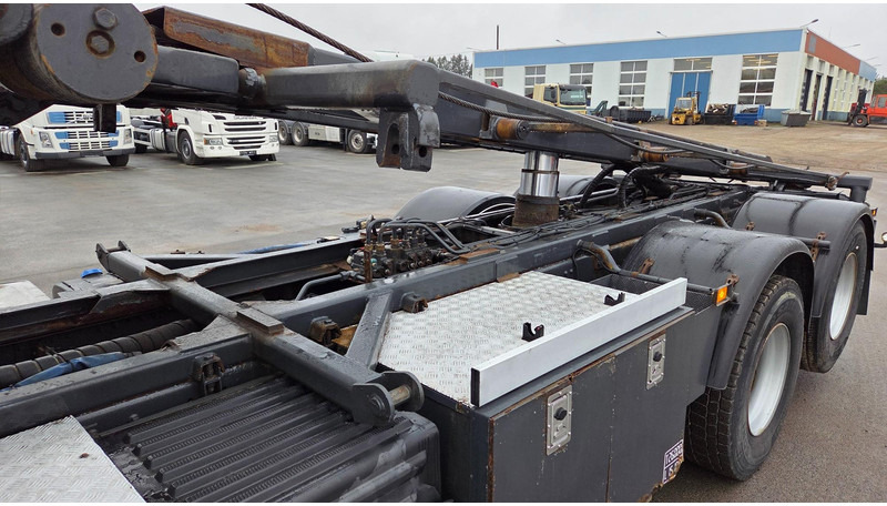 Volvo FM420 6X2 manual full steel - شاحنة - نظام الكابلات: صور 5 Volvo FM420 6X2 manual full steel - شاحنة - نظام الكابلات: صور 5