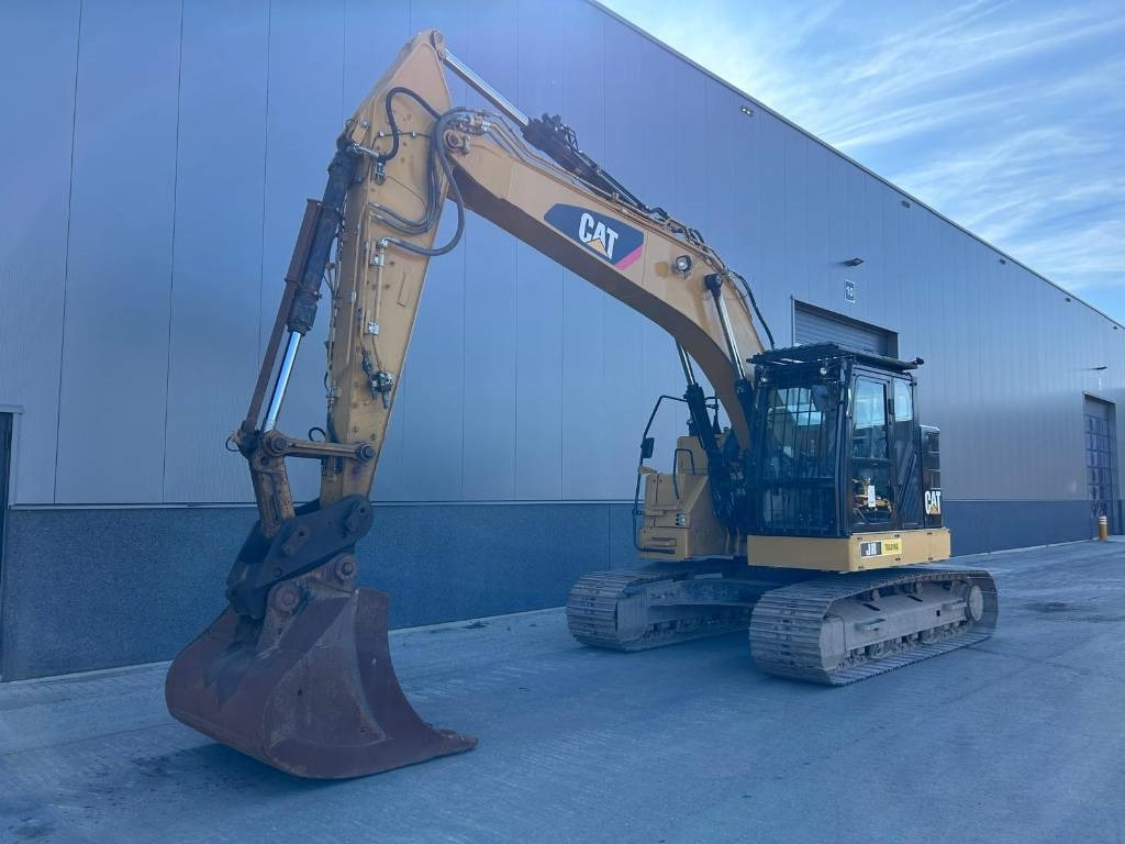 CAT 325 FL CR - حفارات زحافة: صور 2 CAT 325 FL CR - حفارات زحافة: صور 2