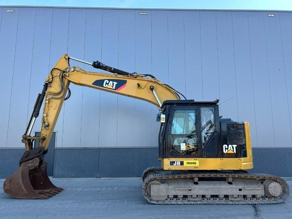 CAT 325 FL CR - حفارات زحافة: صور 1 CAT 325 FL CR - حفارات زحافة: صور 1