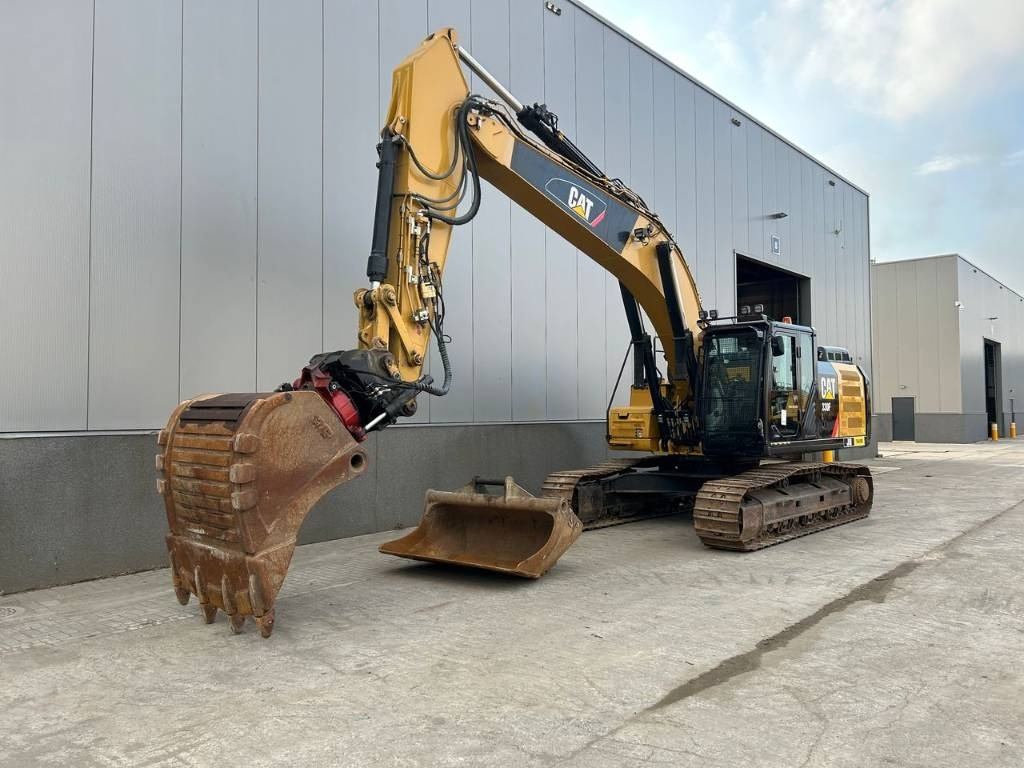 CAT 330F L (Roto|GPS|2 buckets) - حفارات زحافة: صور 2 CAT 330F L (Roto|GPS|2 buckets) - حفارات زحافة: صور 2
