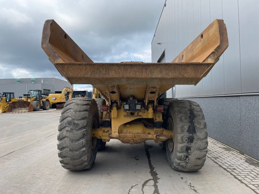 CAT 725 (CE certified - good working condition) - شاحنة مفصلية: صور 4 CAT 725 (CE certified - good working condition) - شاحنة مفصلية: صور 4