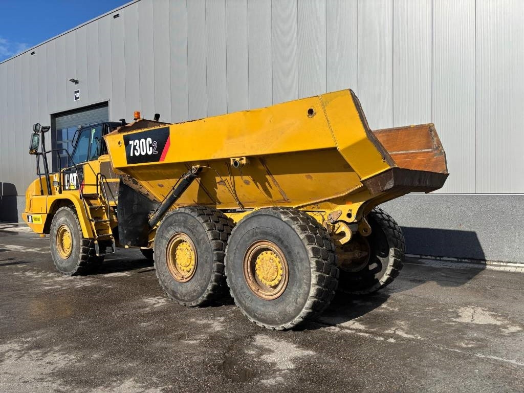 CAT 730 C2 (Tailgate) - شاحنة مفصلية: صور 3 CAT 730 C2 (Tailgate) - شاحنة مفصلية: صور 3