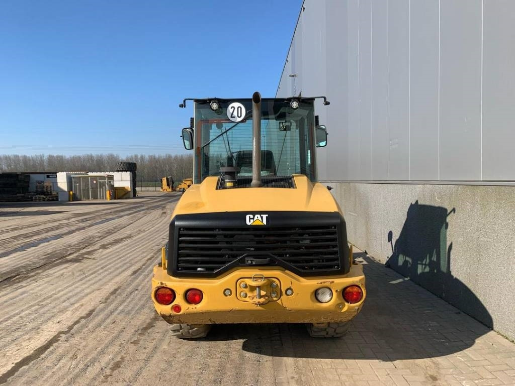 CAT 906 - اللودر بعجل: صور 4 CAT 906 - اللودر بعجل: صور 4