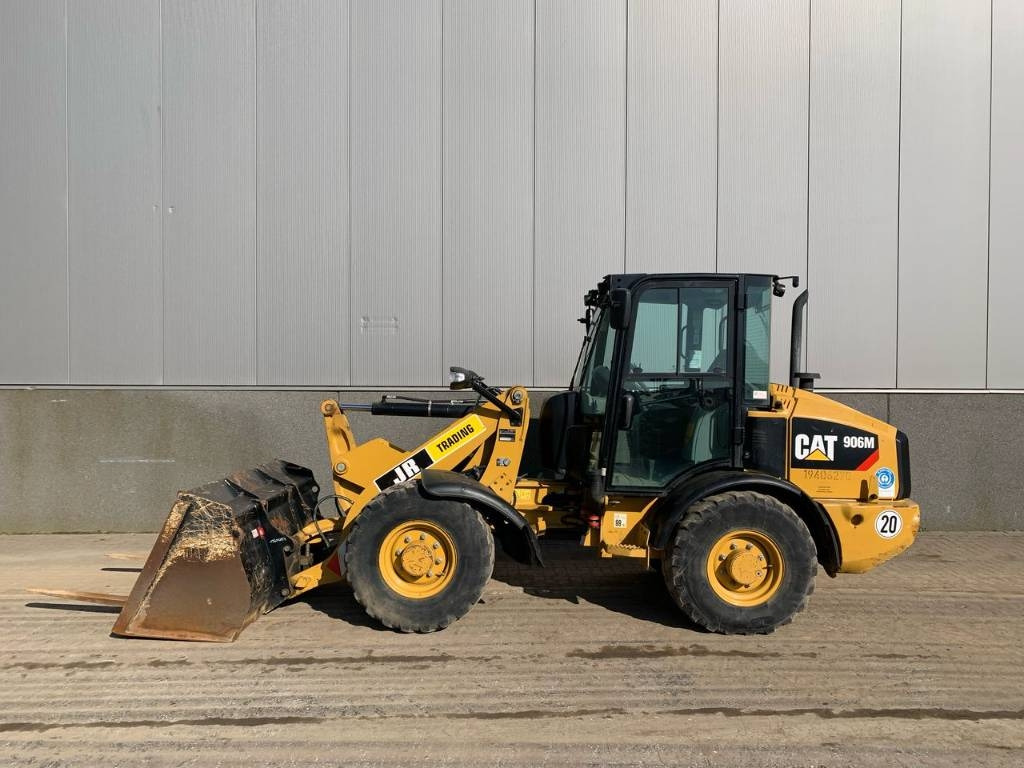 CAT 906 - اللودر بعجل: صور 1 CAT 906 - اللودر بعجل: صور 1