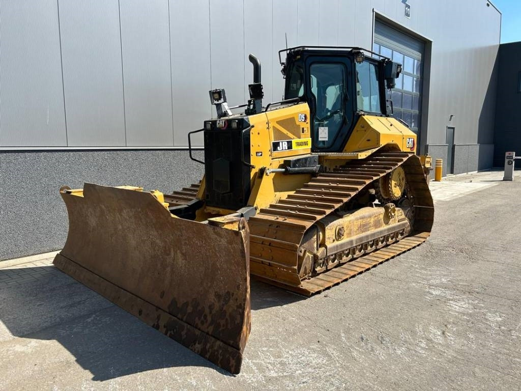 CAT D 5 LGP (new undercarriage + ripper) - بلدوزر: صور 1 CAT D 5 LGP (new undercarriage + ripper) - بلدوزر: صور 1