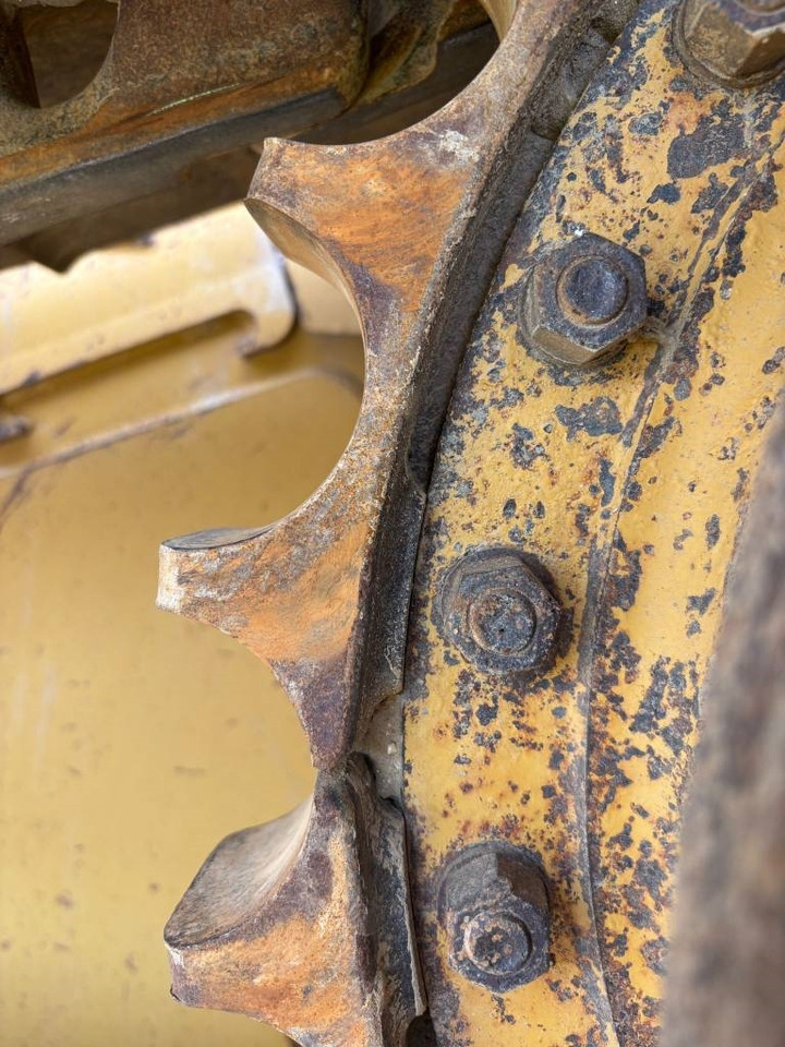 CAT D 6 N LGP (Under Preparation) - بلدوزر: صور 4 CAT D 6 N LGP (Under Preparation) - بلدوزر: صور 4