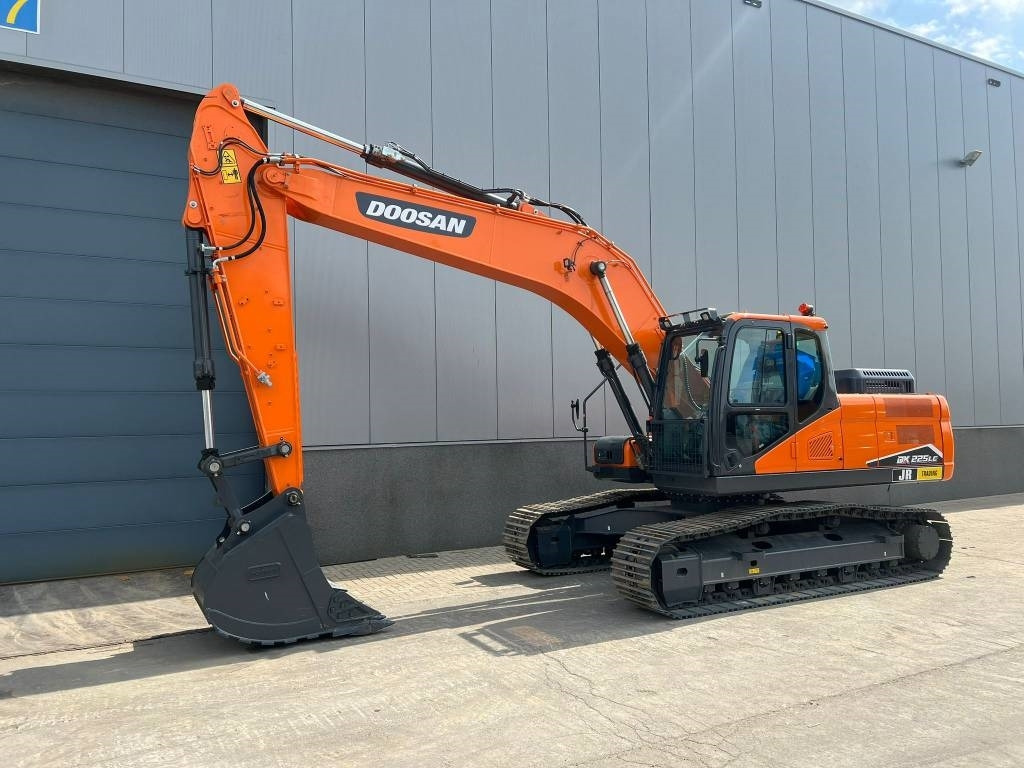 Doosan DX 225 LC-7M - حفارات زحافة: صور 2 Doosan DX 225 LC-7M - حفارات زحافة: صور 2