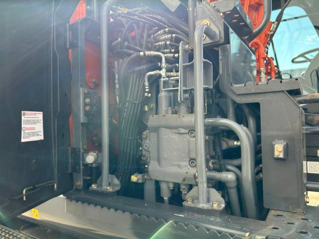 Hitachi ZX 140 W-5B  إيجار Hitachi ZX 140 W-5B: صور 19