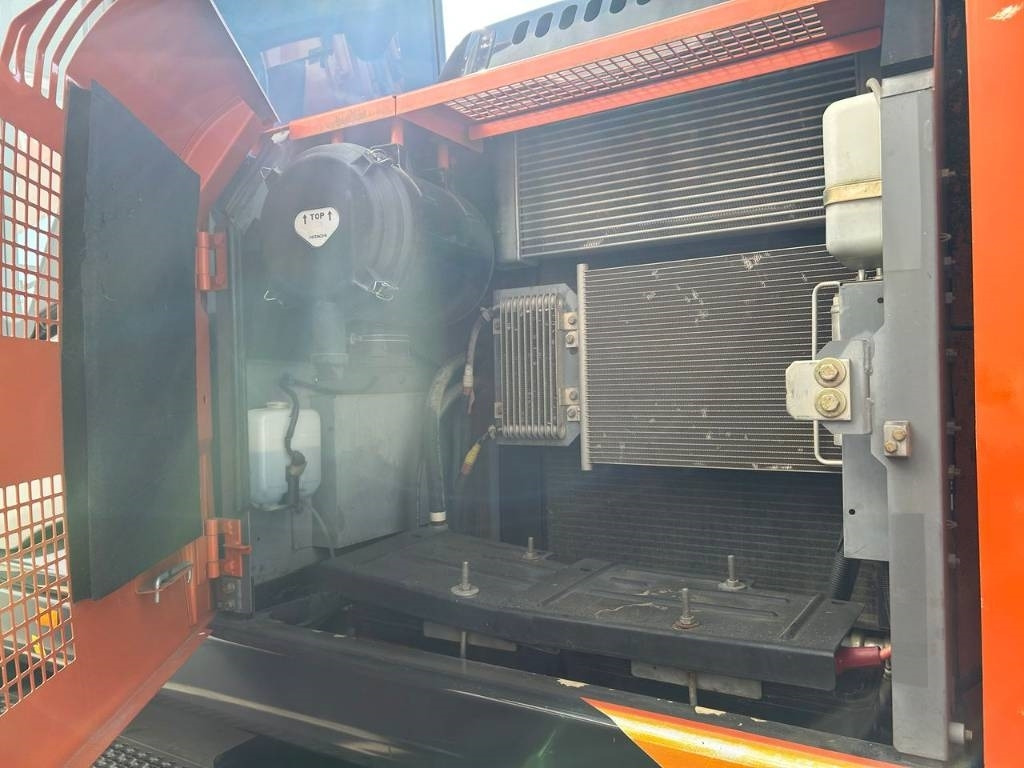 Hitachi ZX 140 W-5B  إيجار Hitachi ZX 140 W-5B: صور 27