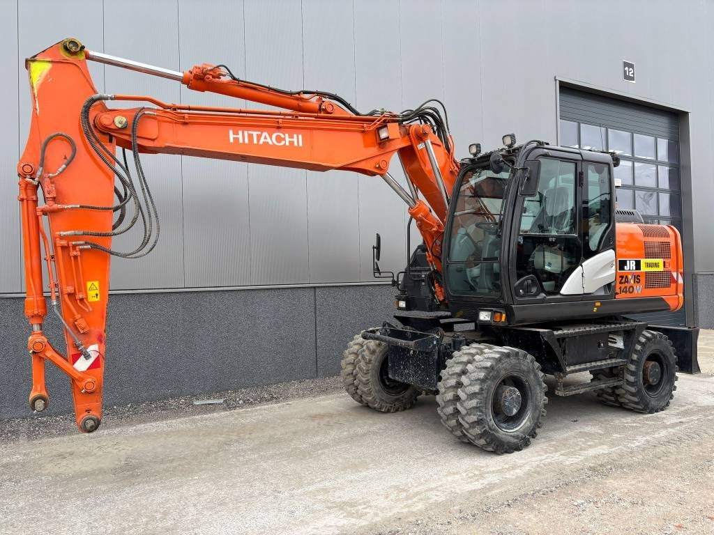 Hitachi ZX 140 W-5B - حفارة على عجلات: صور 2 Hitachi ZX 140 W-5B - حفارة على عجلات: صور 2