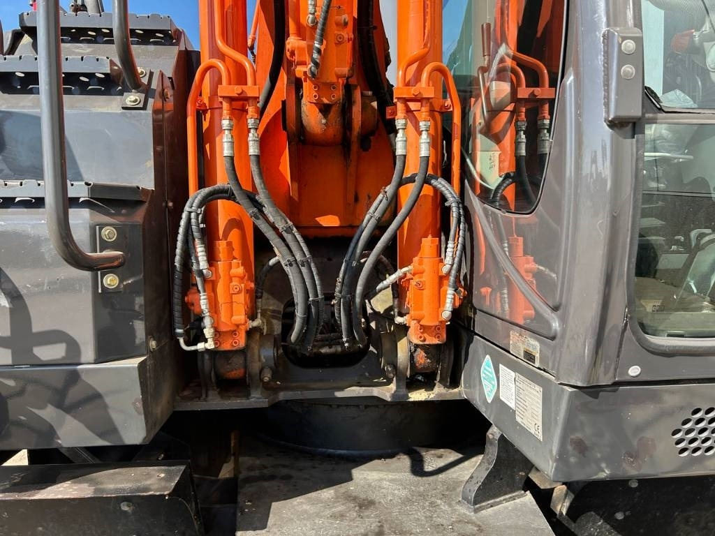 Hitachi ZX 140 W-5B  إيجار Hitachi ZX 140 W-5B: صور 29