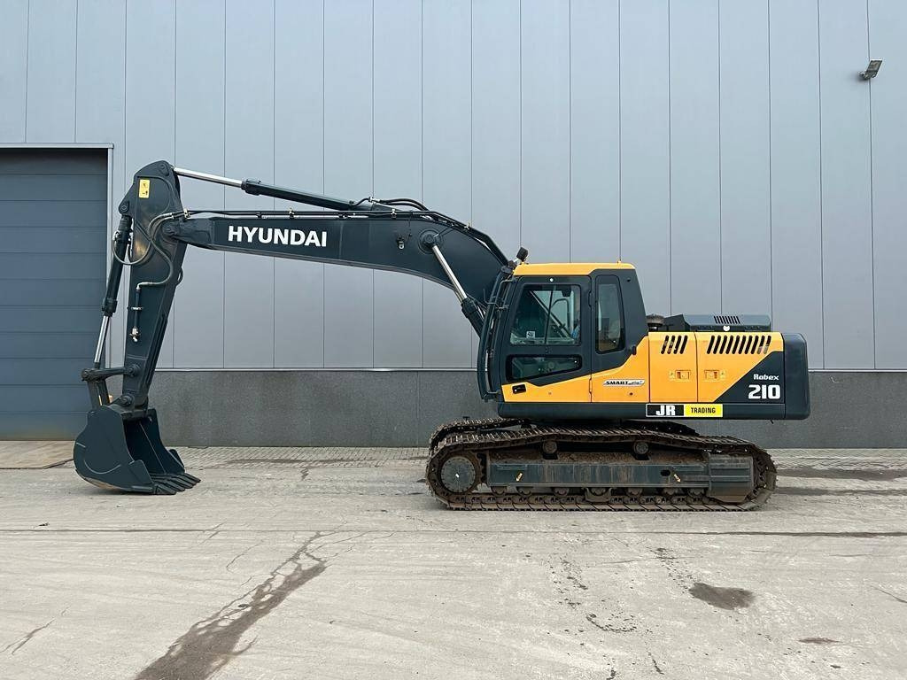 Hyundai R 210 - حفارات زحافة: صور 1 Hyundai R 210 - حفارات زحافة: صور 1
