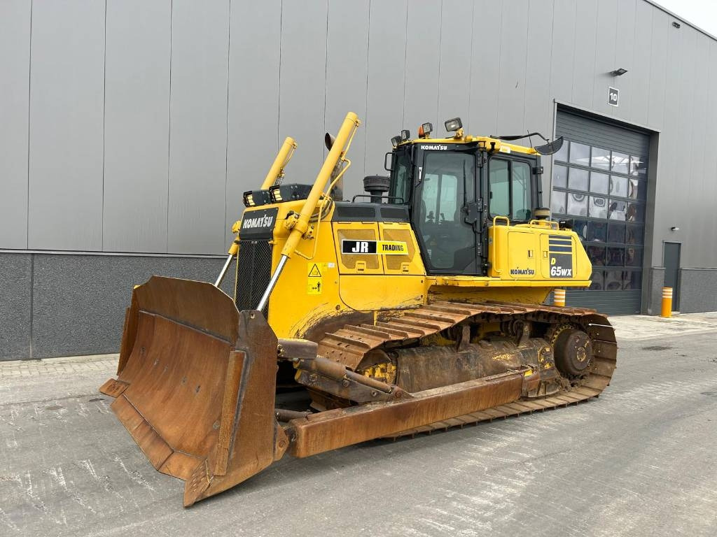 Komatsu D 65 WX-18 - بلدوزر: صور 1 Komatsu D 65 WX-18 - بلدوزر: صور 1