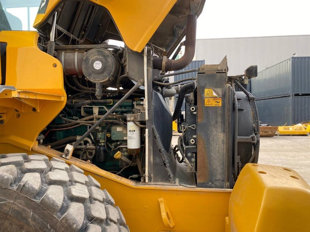 اللودر بعجل Volvo L 90 G: صور 21 اللودر بعجل Volvo L 90 G: صور 21