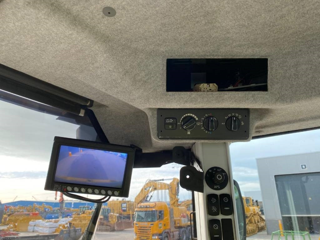 اللودر بعجل Volvo L 90 G: صور 15 اللودر بعجل Volvo L 90 G: صور 15