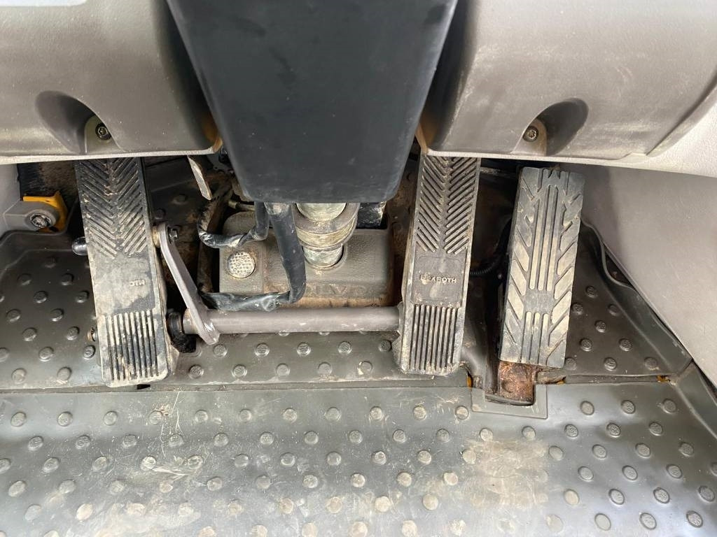 اللودر بعجل Volvo L 90 G: صور 17 اللودر بعجل Volvo L 90 G: صور 17