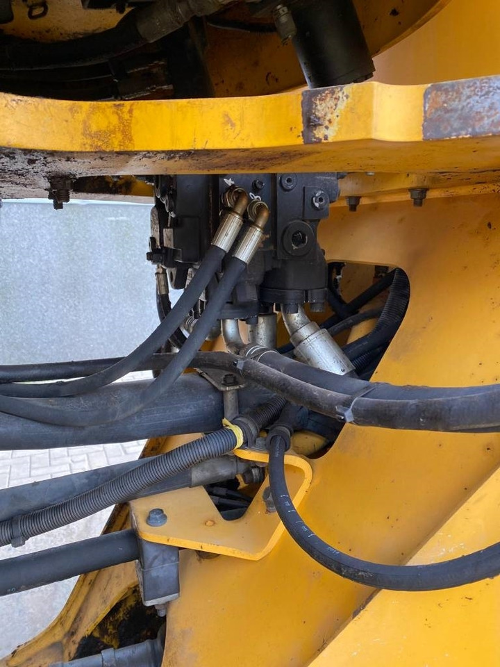 اللودر بعجل Volvo L 90 G: صور 31 اللودر بعجل Volvo L 90 G: صور 31