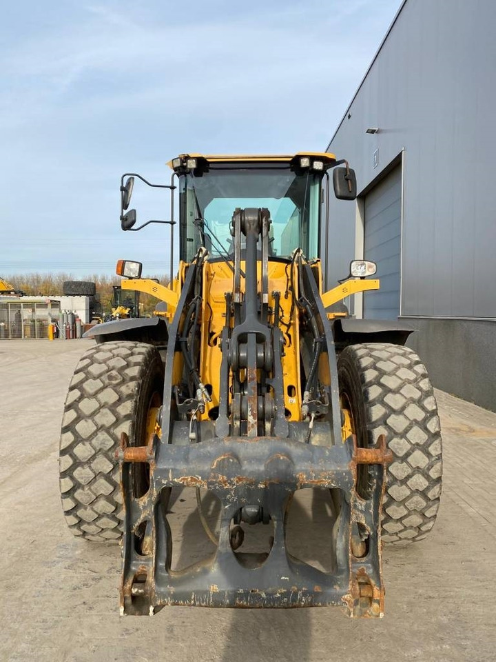 اللودر بعجل Volvo L 90 G: صور 8 اللودر بعجل Volvo L 90 G: صور 8