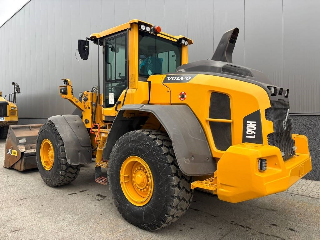 Volvo L 90 H (High tip + New tires) - اللودر بعجل: صور 3 Volvo L 90 H (High tip + New tires) - اللودر بعجل: صور 3
