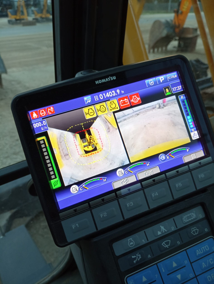 KOMATSU PC138US-11 - حفارات زحافة: صور 5 KOMATSU PC138US-11 - حفارات زحافة: صور 5